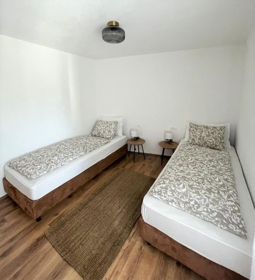 Apartment Lorun 47 Tar-Vabriga Exteriér fotografie